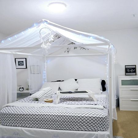 Lovely Cozy Room! With Attached Private Bath In The Heart Of Vancouver! Private Parking & Self Check-In! المظهر الخارجي الصورة